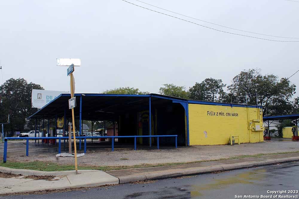 2203 W Commerce Street San Antonio TX 78207