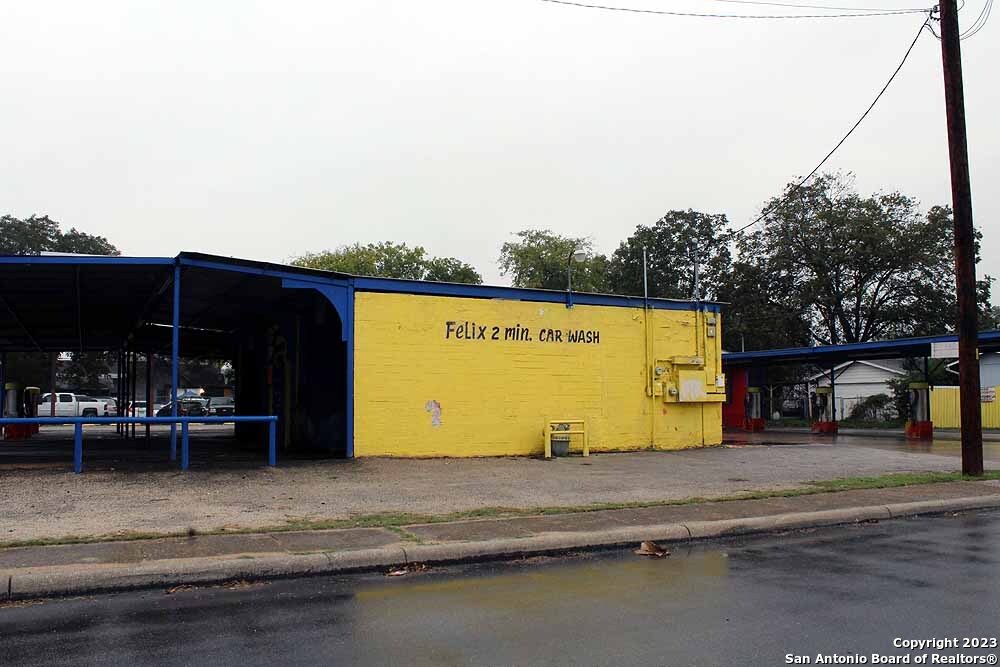 2203 W Commerce Street San Antonio TX 78207