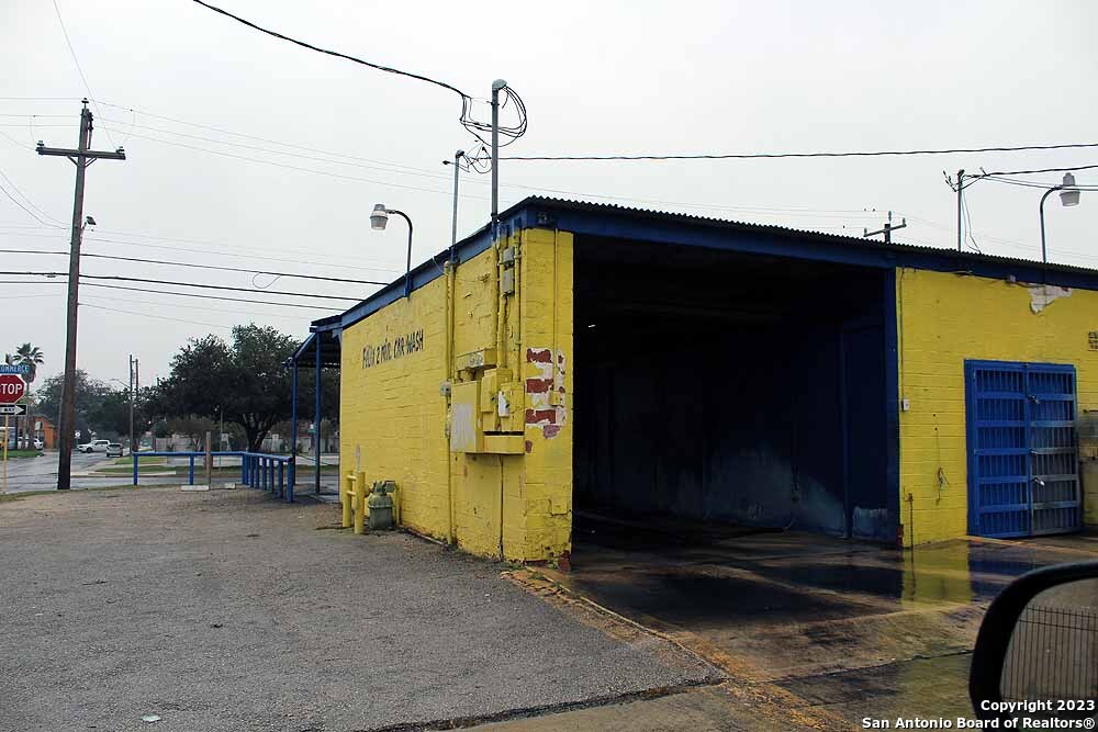 2203 W Commerce Street San Antonio TX 78207