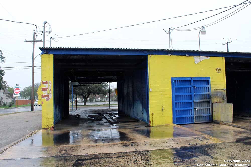 2203 W Commerce Street San Antonio TX 78207