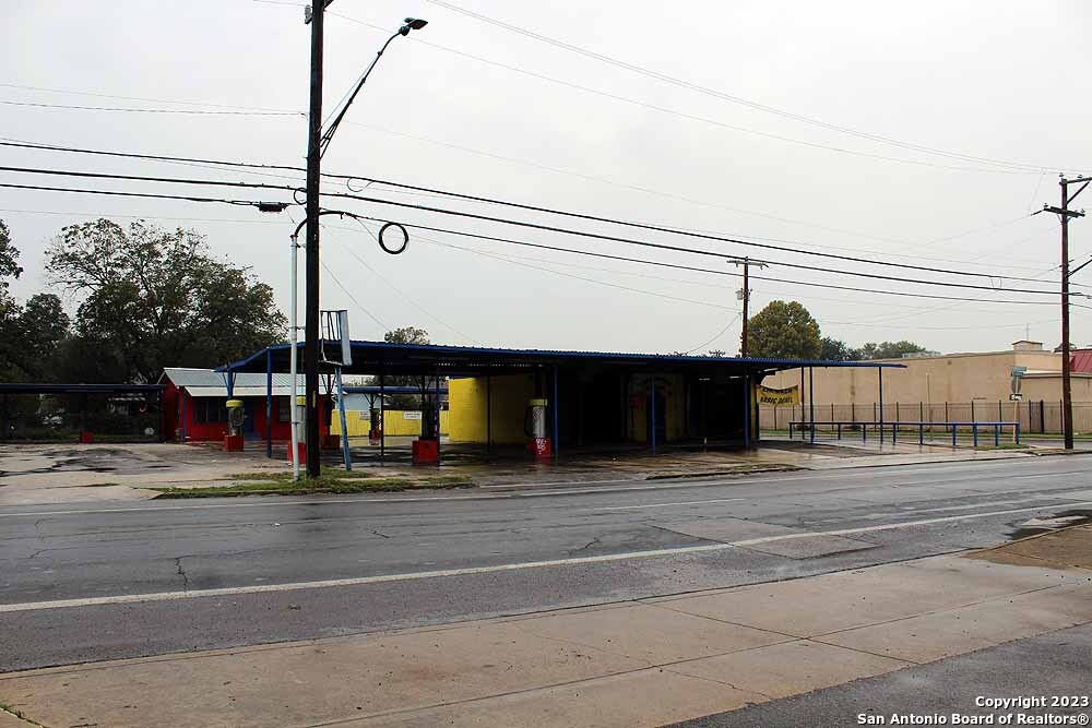 2203 W Commerce Street San Antonio TX 78207