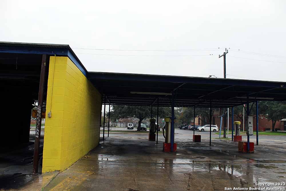 2203 W Commerce Street San Antonio TX 78207