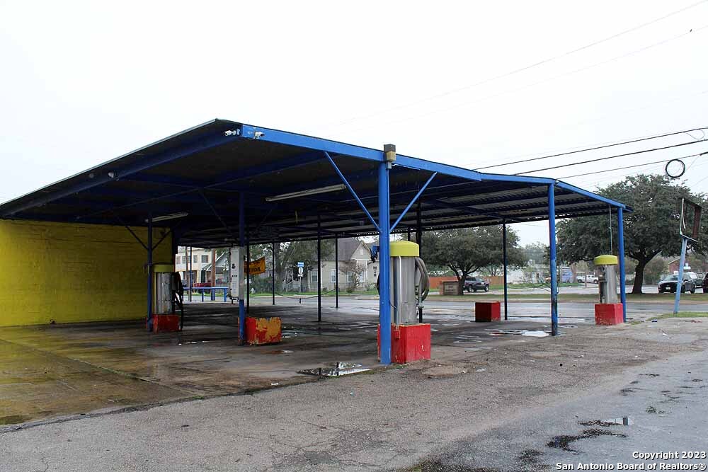 2203 W Commerce Street San Antonio TX 78207