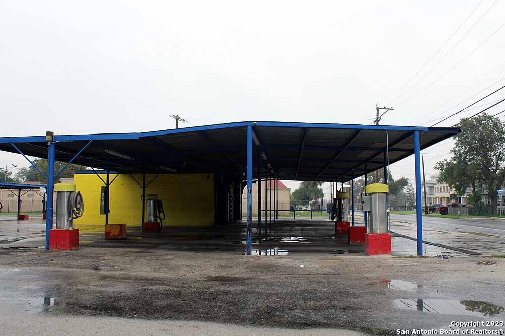 2203 W Commerce Street San Antonio TX 78207