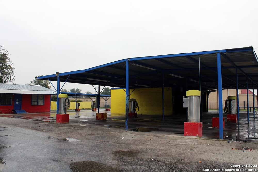 2203 W Commerce Street San Antonio TX 78207