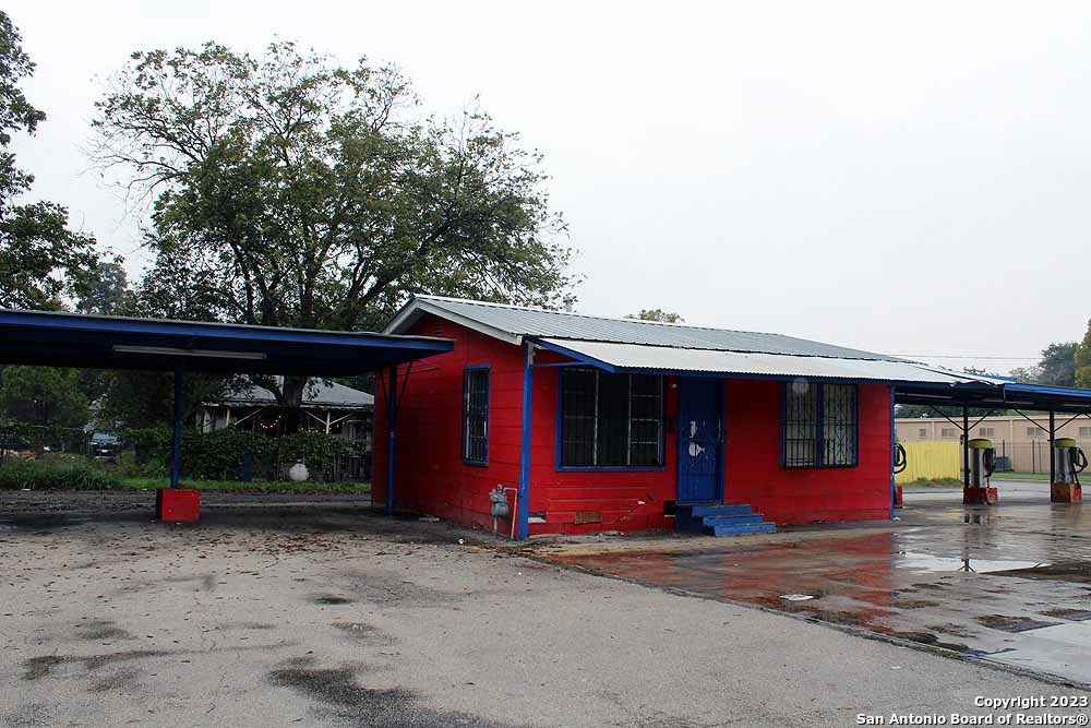 2203 W Commerce Street San Antonio TX 78207