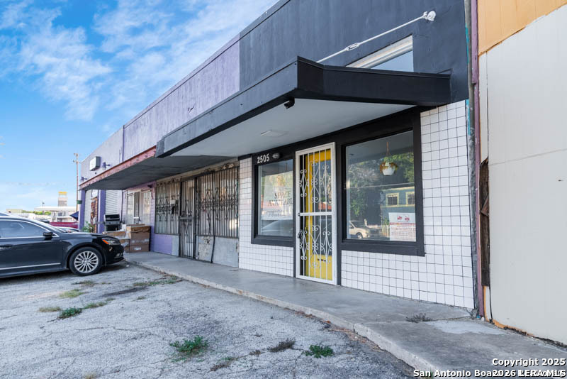 2505 S Presa Street San Antonio TX 78210