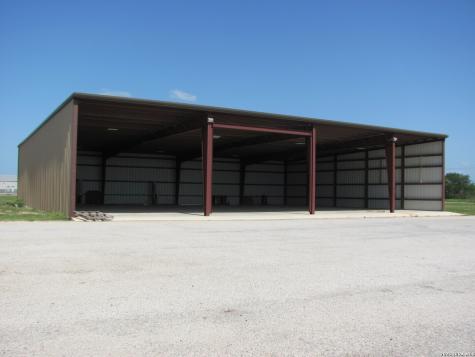 568 Carter Street Hondo TX 78861