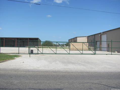 568 Carter Street Hondo TX 78861