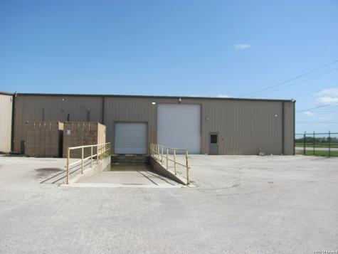 568 Carter Street Hondo TX 78861