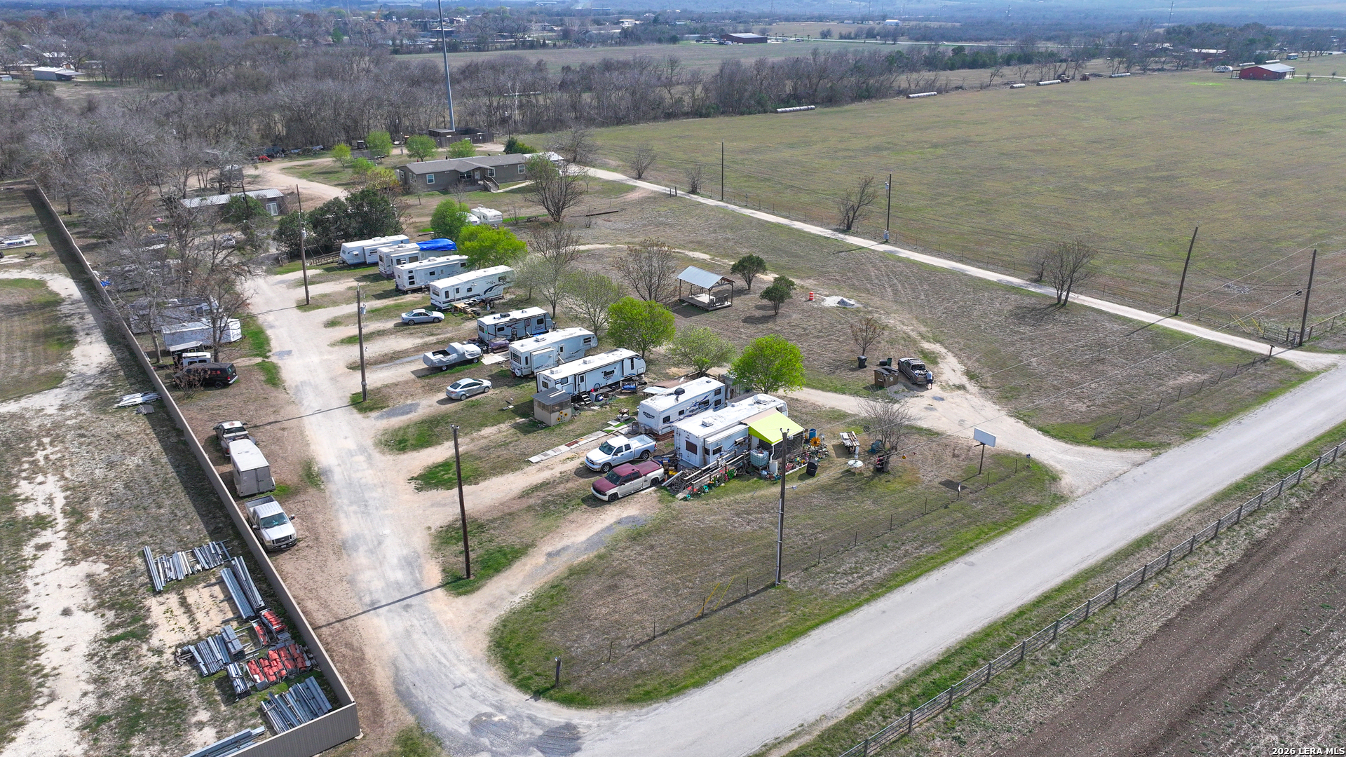 501, 505 & 509 Lakeview Mcqueeney TX 78123