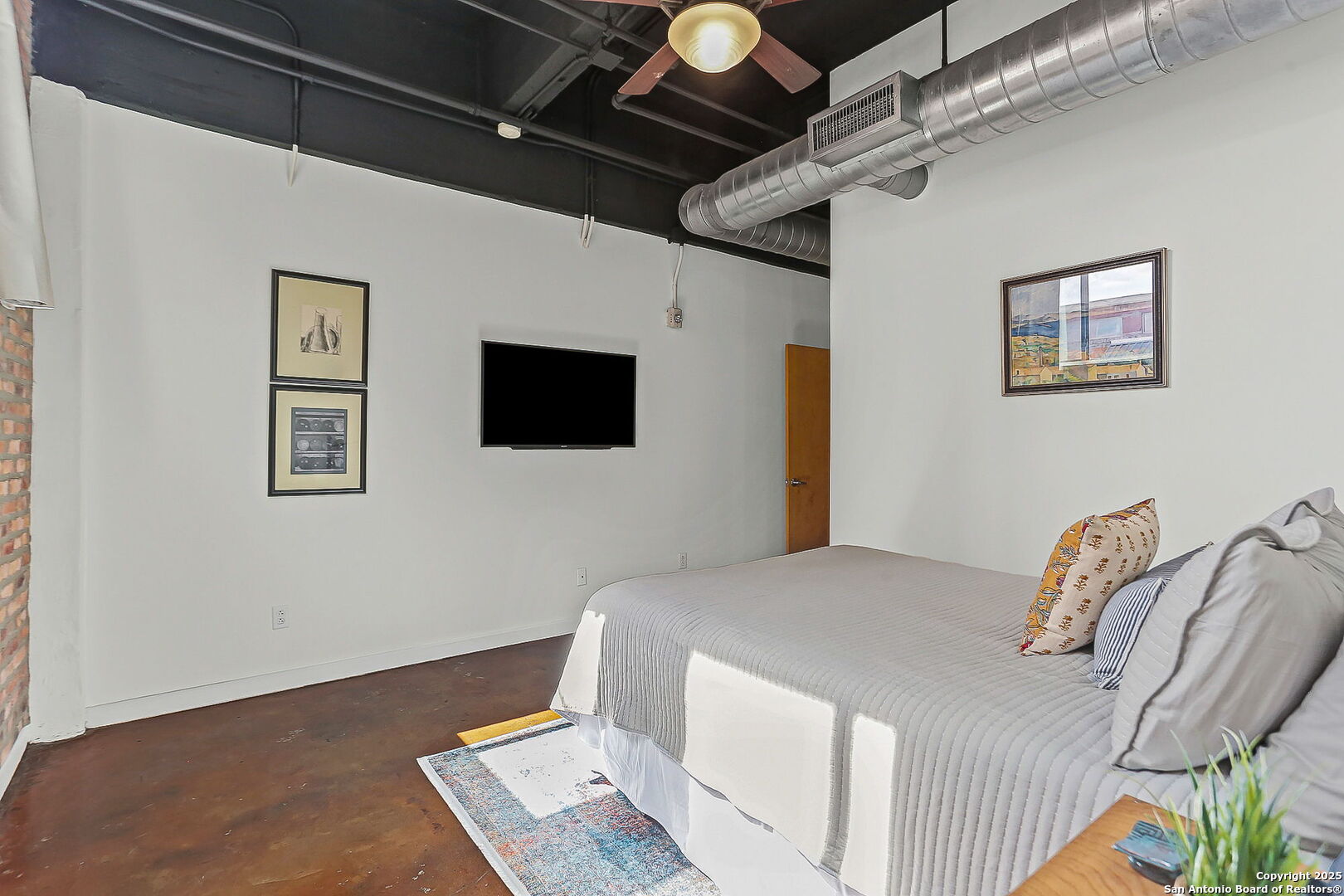 1339 S Flores San Antonio TX 78204