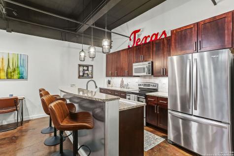 1339 S Flores San Antonio TX 78204