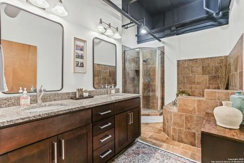 1339 S Flores San Antonio TX 78204
