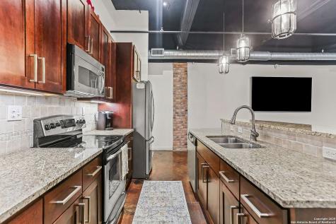 1339 S Flores San Antonio TX 78204