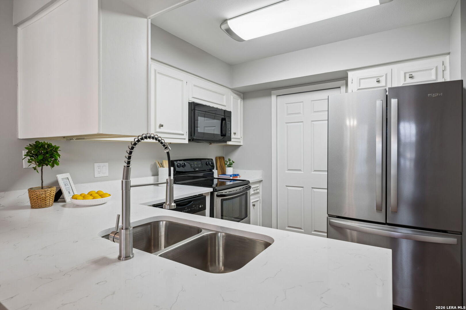 5359 Fredericksburg San Antonio TX 78229
