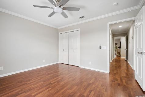 5359 Fredericksburg San Antonio TX 78229