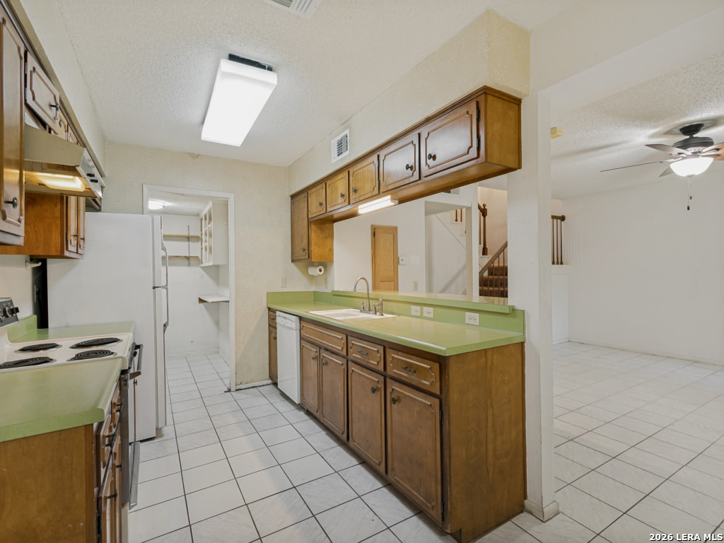 612 Strings Drive San Antonio TX 78216