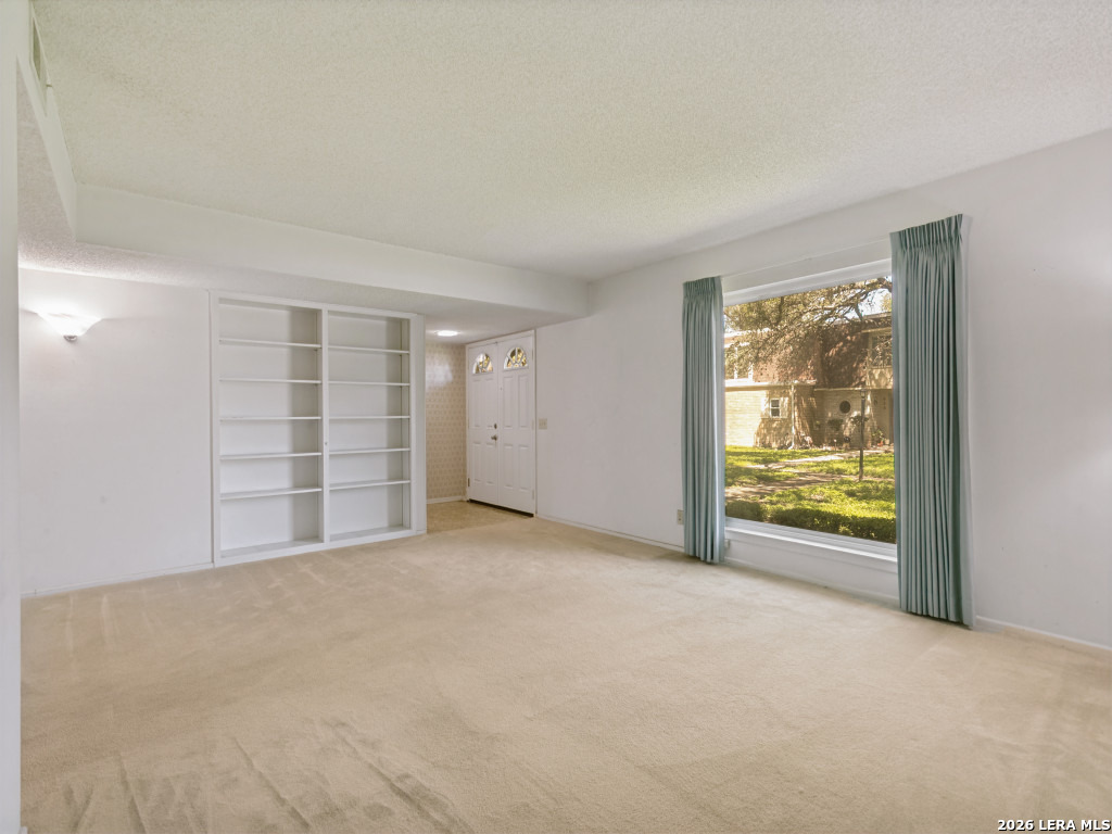 612 Strings Drive San Antonio TX 78216