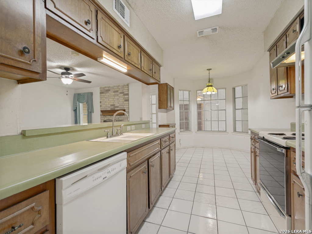 612 Strings Drive San Antonio TX 78216