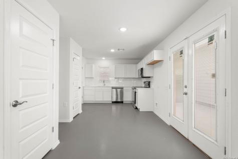 631 E Carolina San Antonio TX 78210