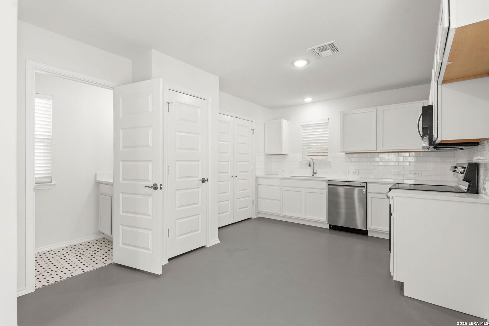 631 E Carolina San Antonio TX 78210