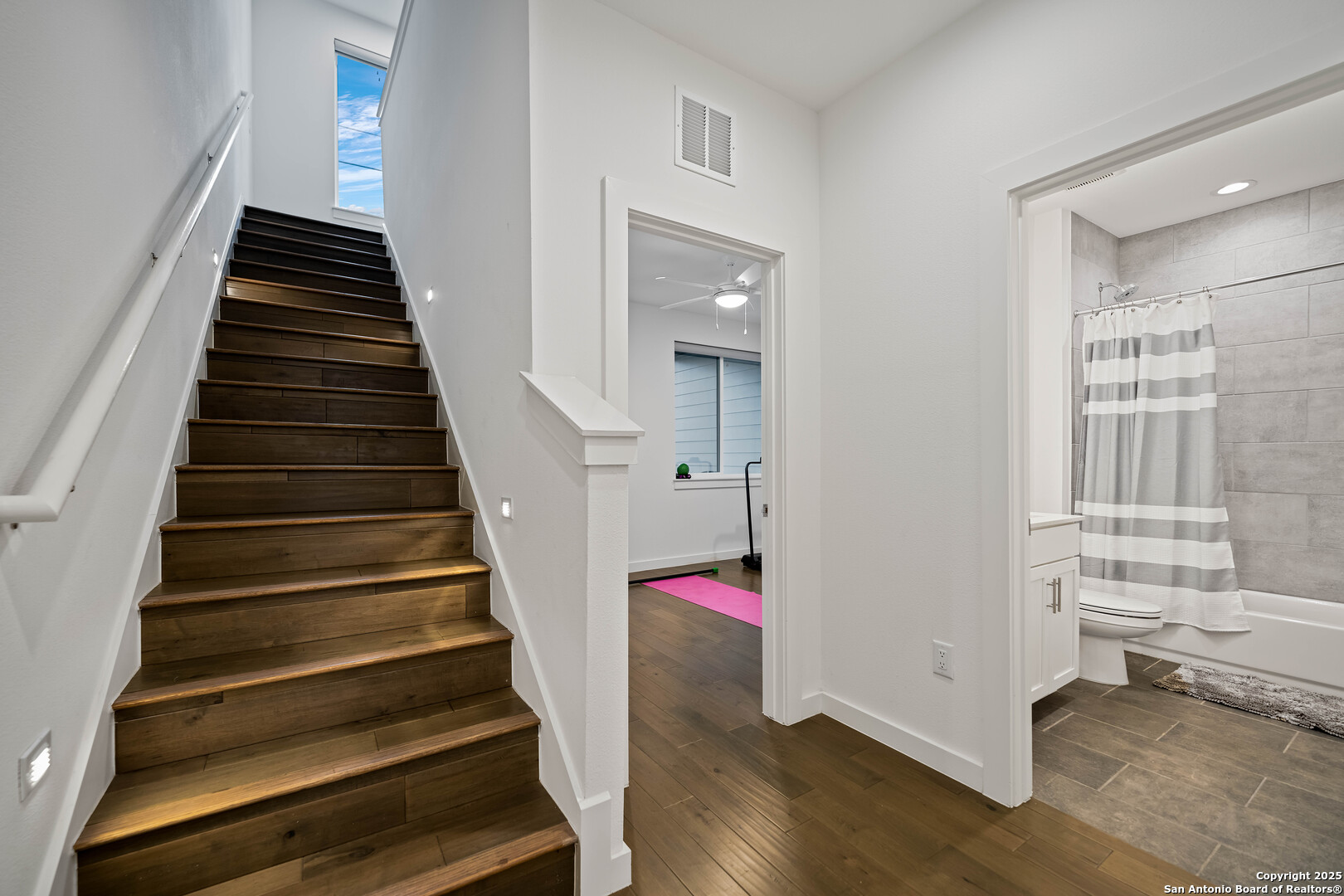 102 Tendick # 902 San Antonio TX 78209