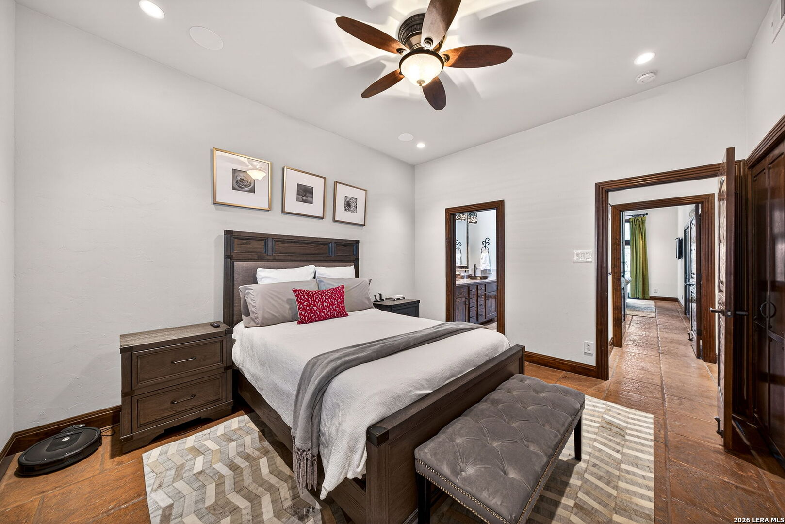 1022 Navarro San Antonio TX 78205