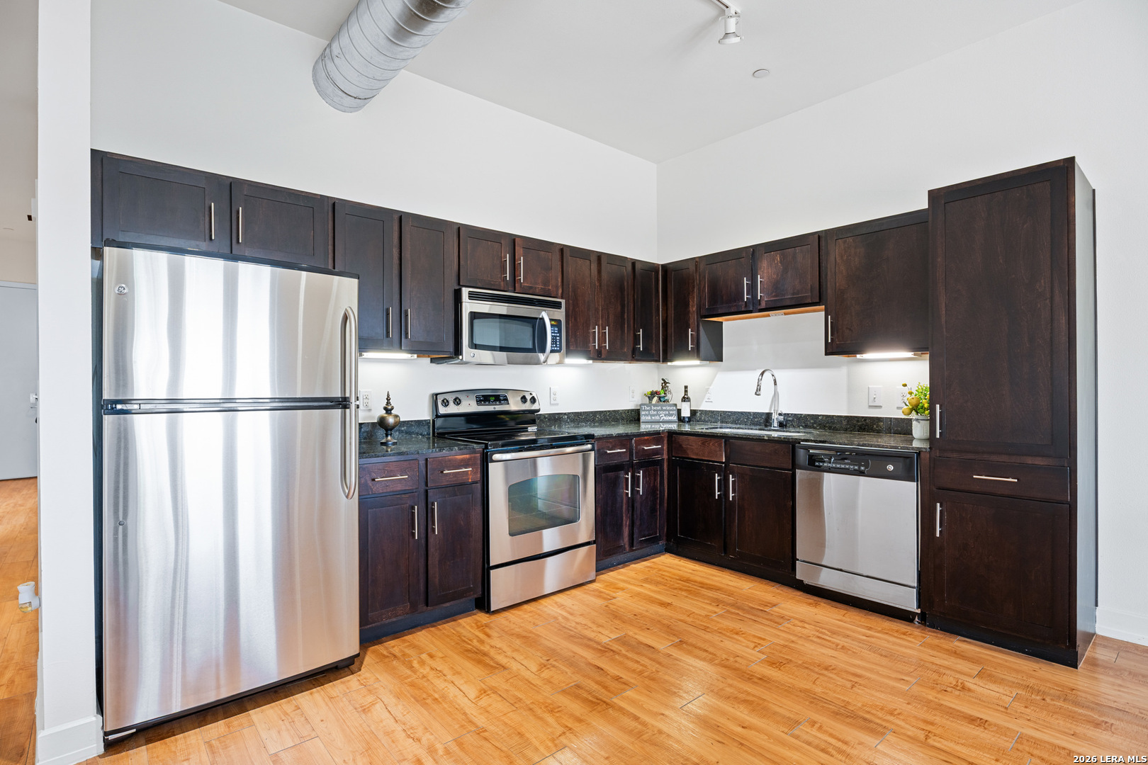 1401 S Flores San Antonio TX 78204