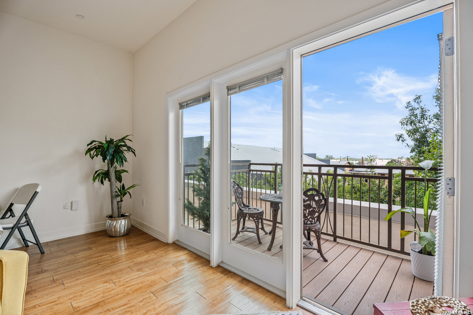 1401 S Flores San Antonio TX 78204
