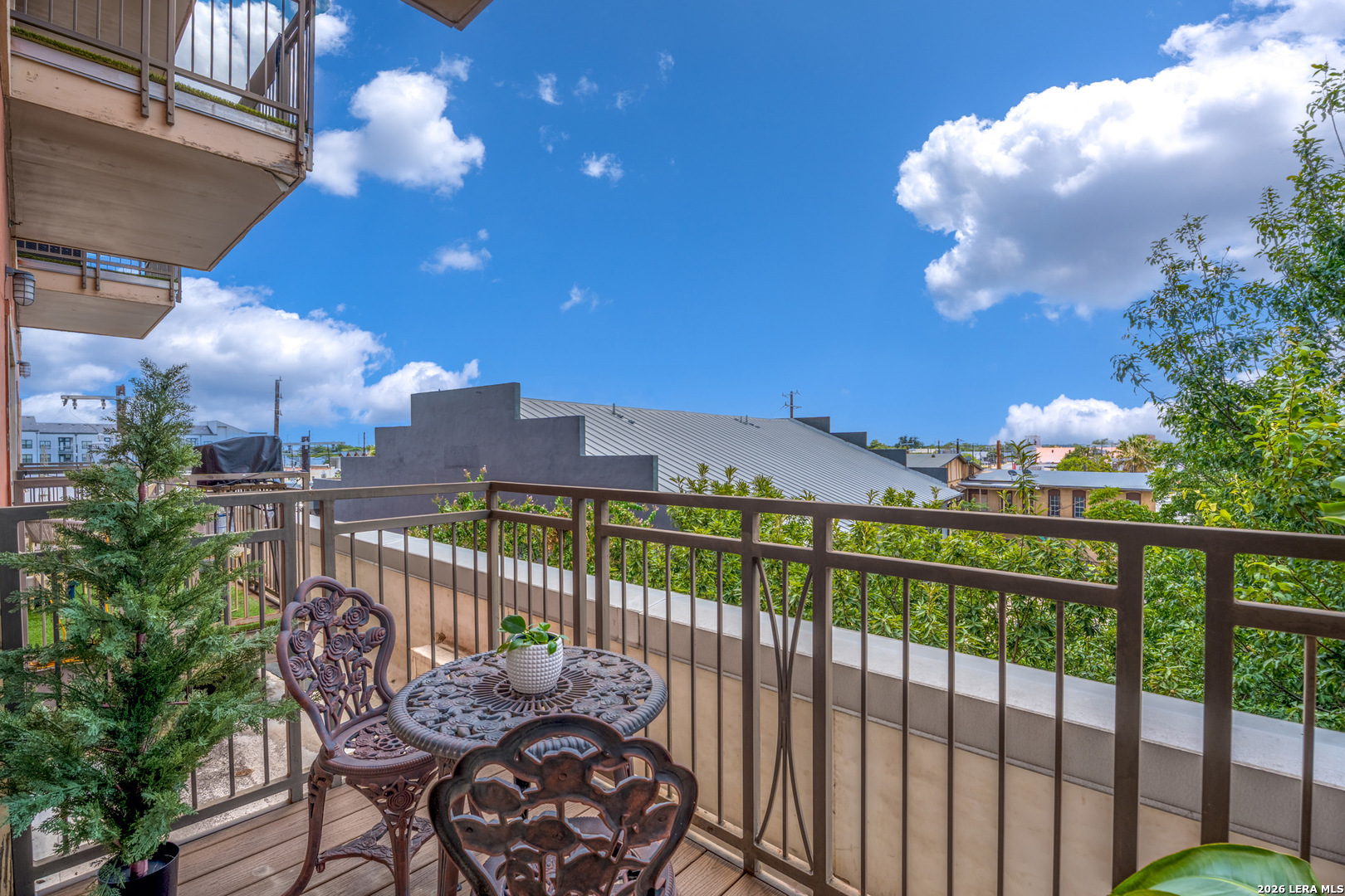 1401 S Flores San Antonio TX 78204