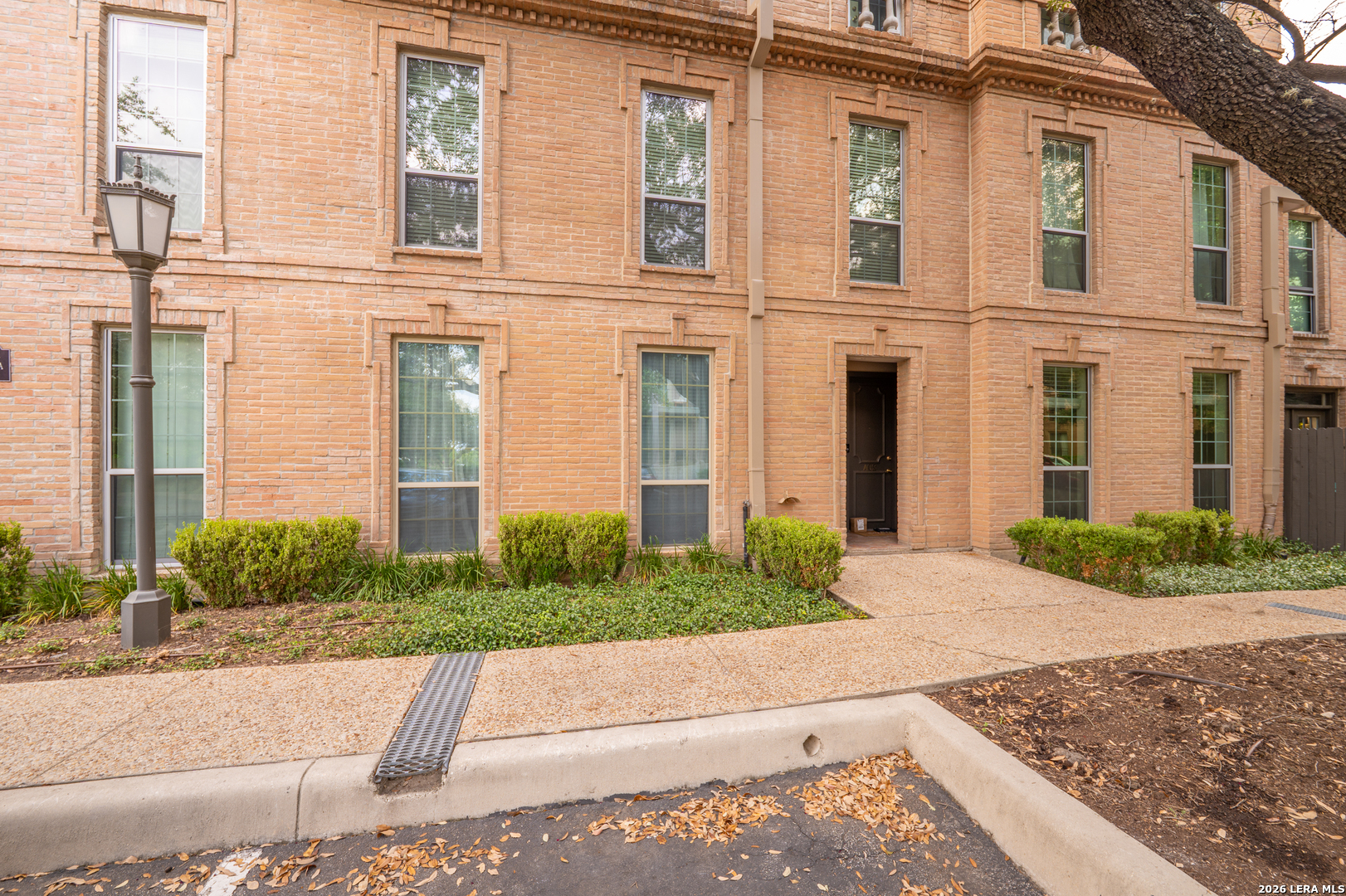 7707 Broadway San Antonio TX 78209