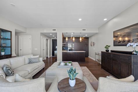 4242 Broadway Street San Antonio TX 78209