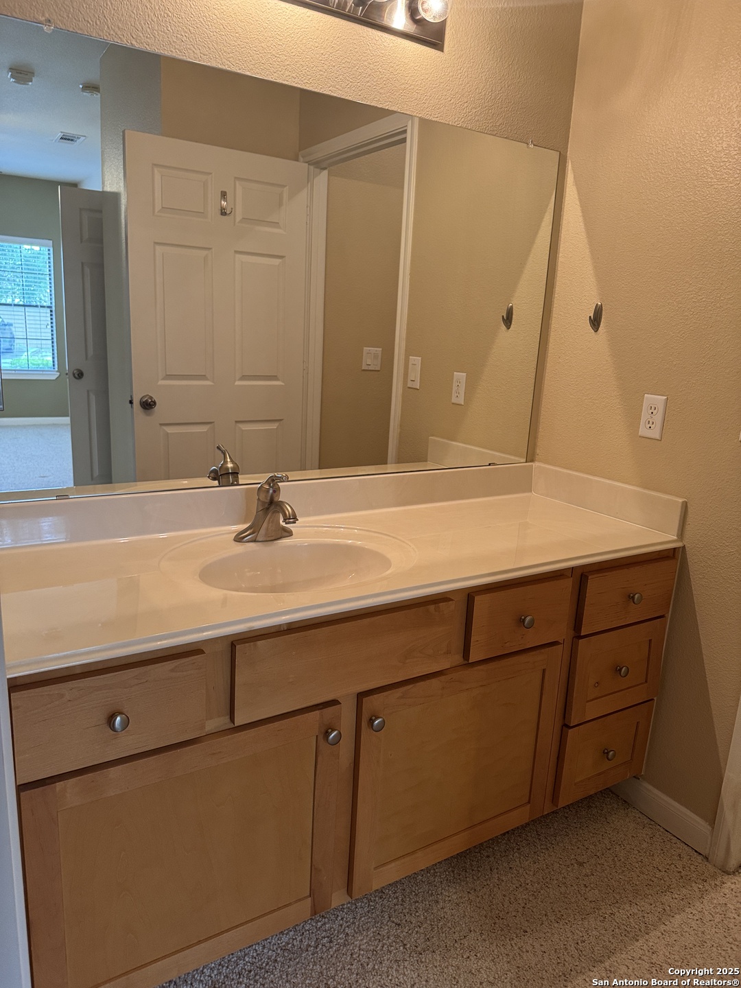 6160 Eckhert San Antonio TX 78240