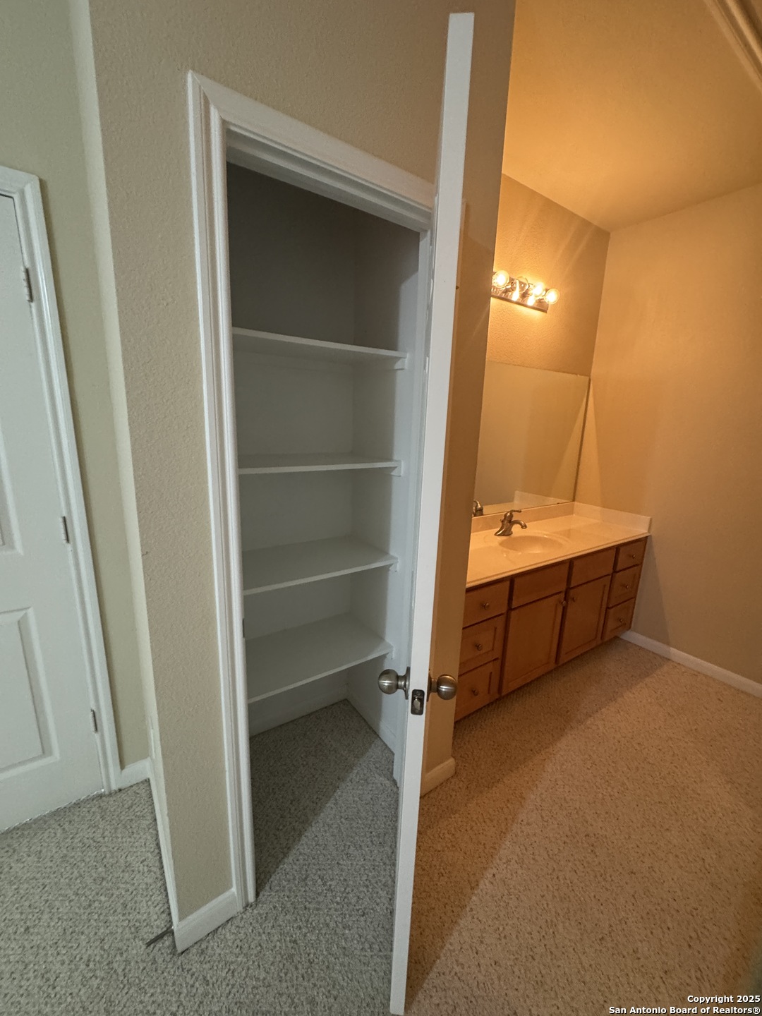 6160 Eckhert San Antonio TX 78240