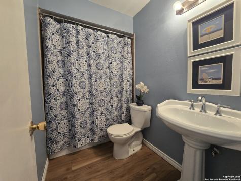 8702 Village Drive San Antonio TX 78217