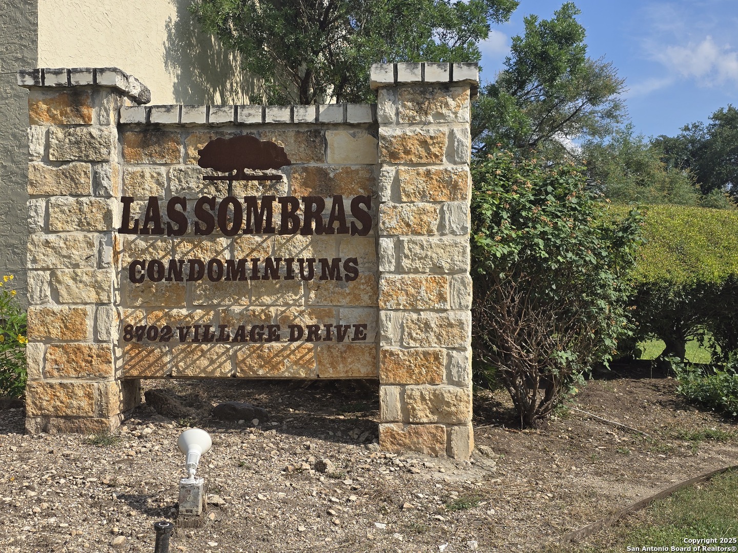 8702 Village Drive San Antonio TX 78217