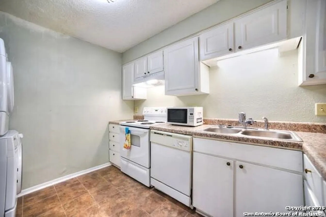 3243 Nacogdoches Road San Antonio TX 78217