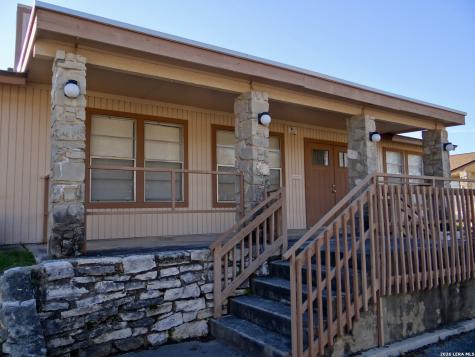 1051 Country Club Seguin TX 78155