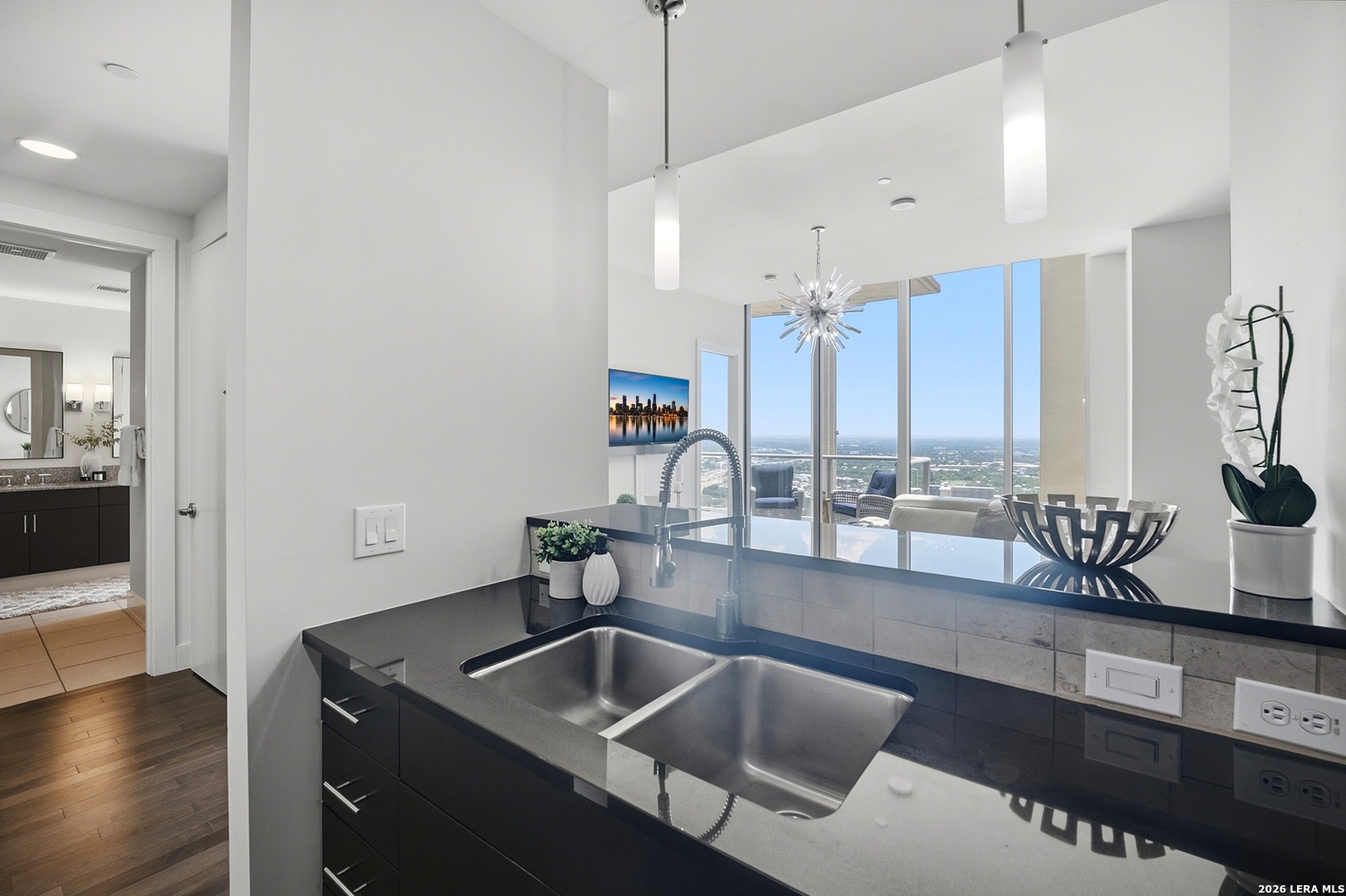 610 E Market San Antonio TX 78205