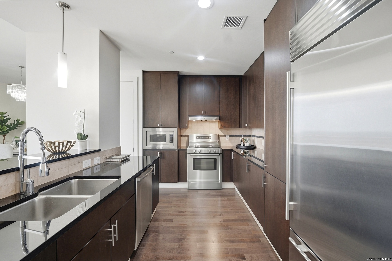 610 E Market San Antonio TX 78205