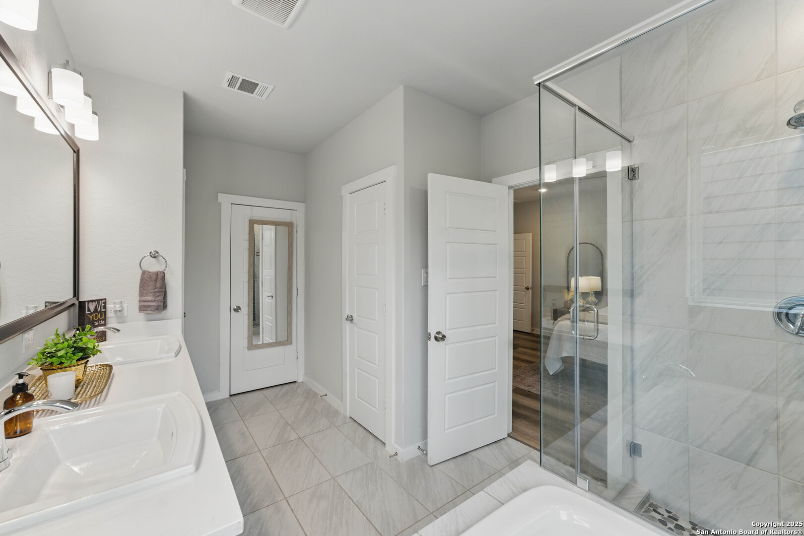 5843 Whitby Road San Antonio TX 78240