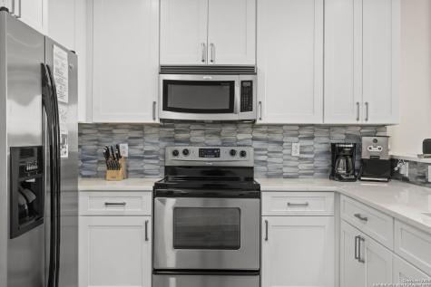 1000 The Cape Horseshoe Bay TX 78657