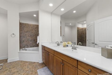 1000 The Cape Horseshoe Bay TX 78657