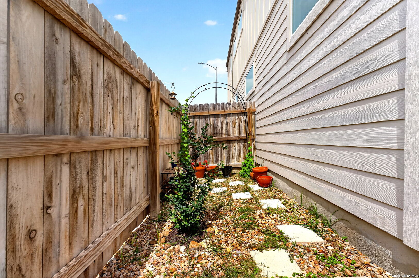 8851 Oakland Road San Antonio TX 78240