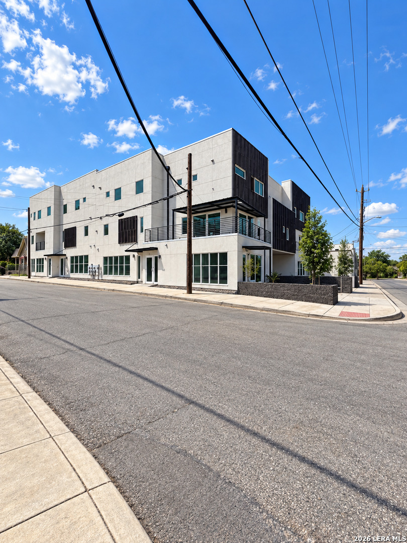 2619 S Flores Street San Antonio TX 78204