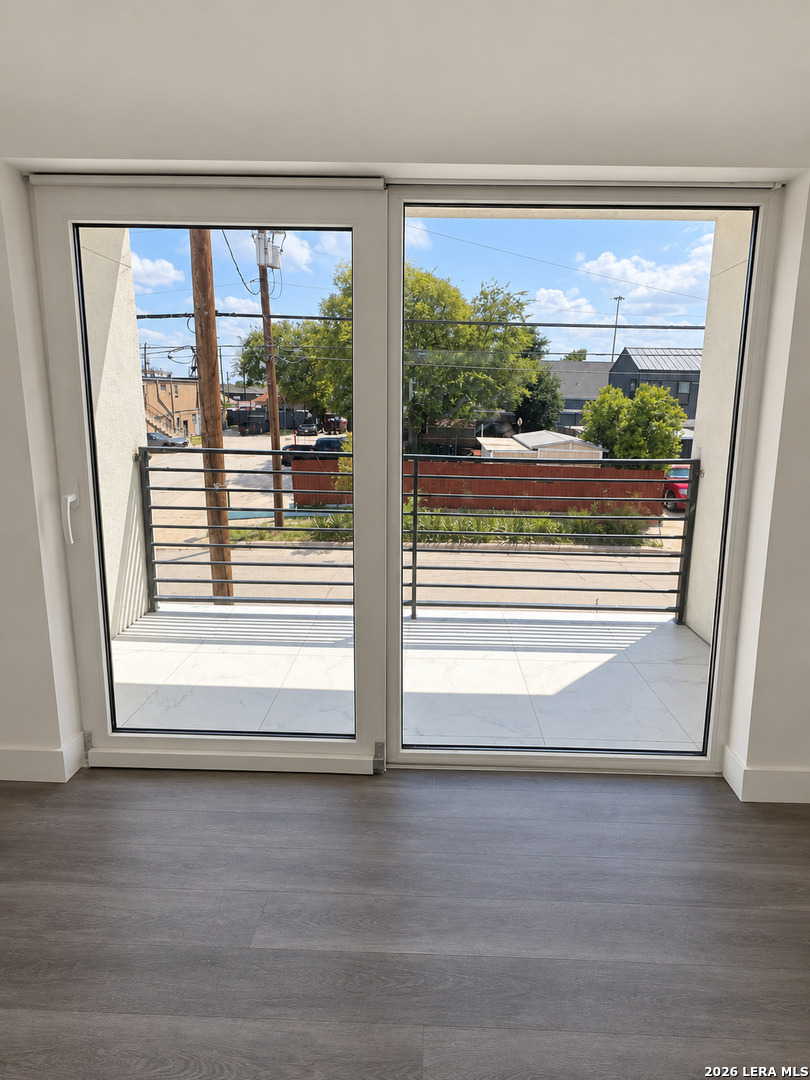 2619 S Flores Street San Antonio TX 78204