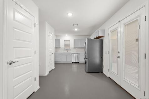 631 E Carolina San Antonio TX 78210