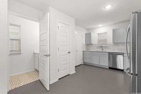 631 E Carolina San Antonio TX 78210