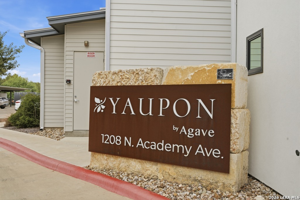 1208 N Academy New Braunfels TX 78130